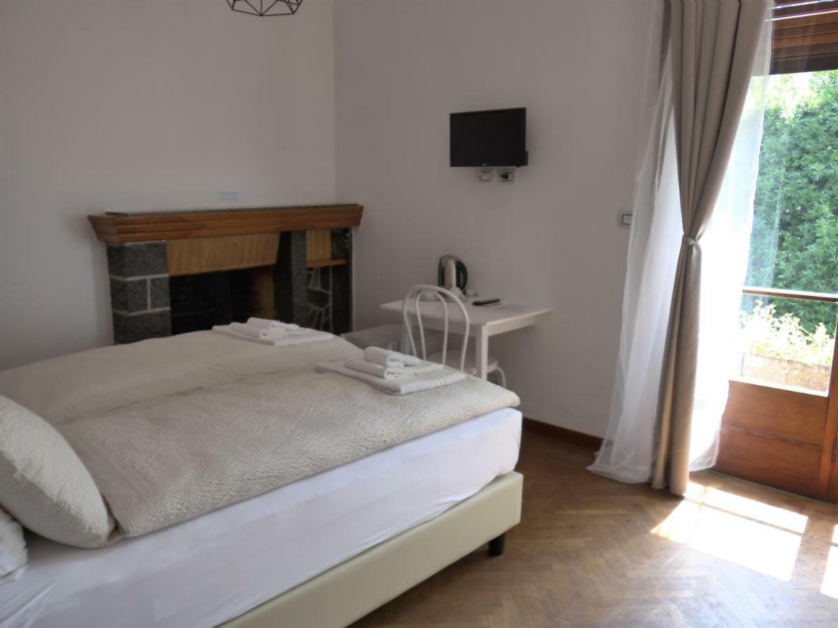 La Tana Rooms Lenno Exterior foto