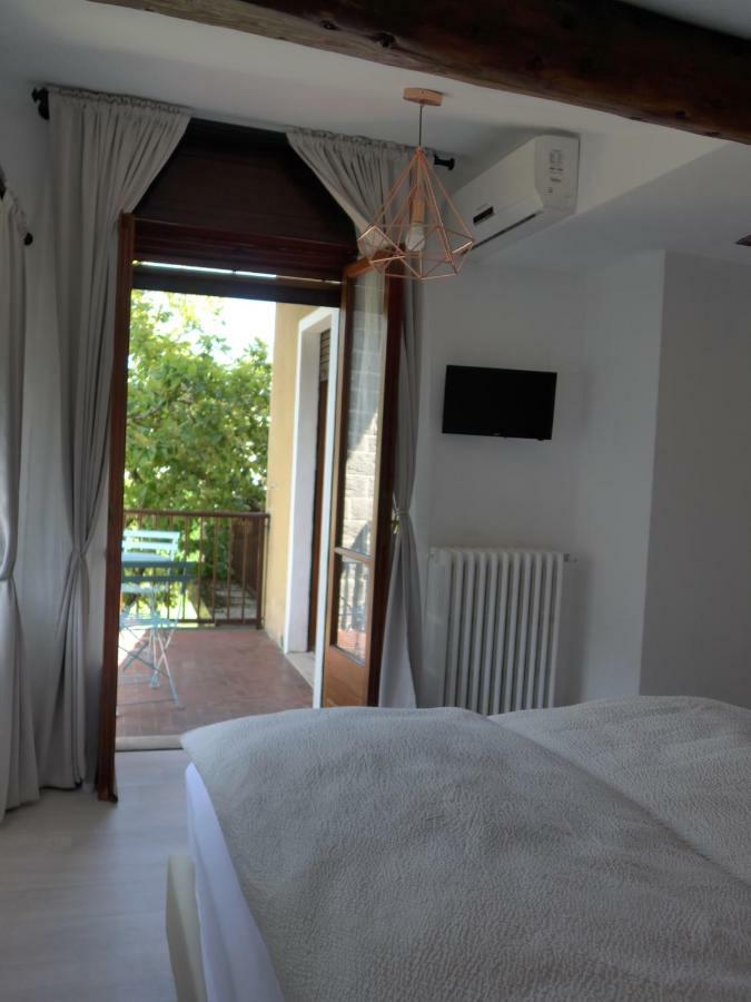 La Tana Rooms Lenno Exterior foto